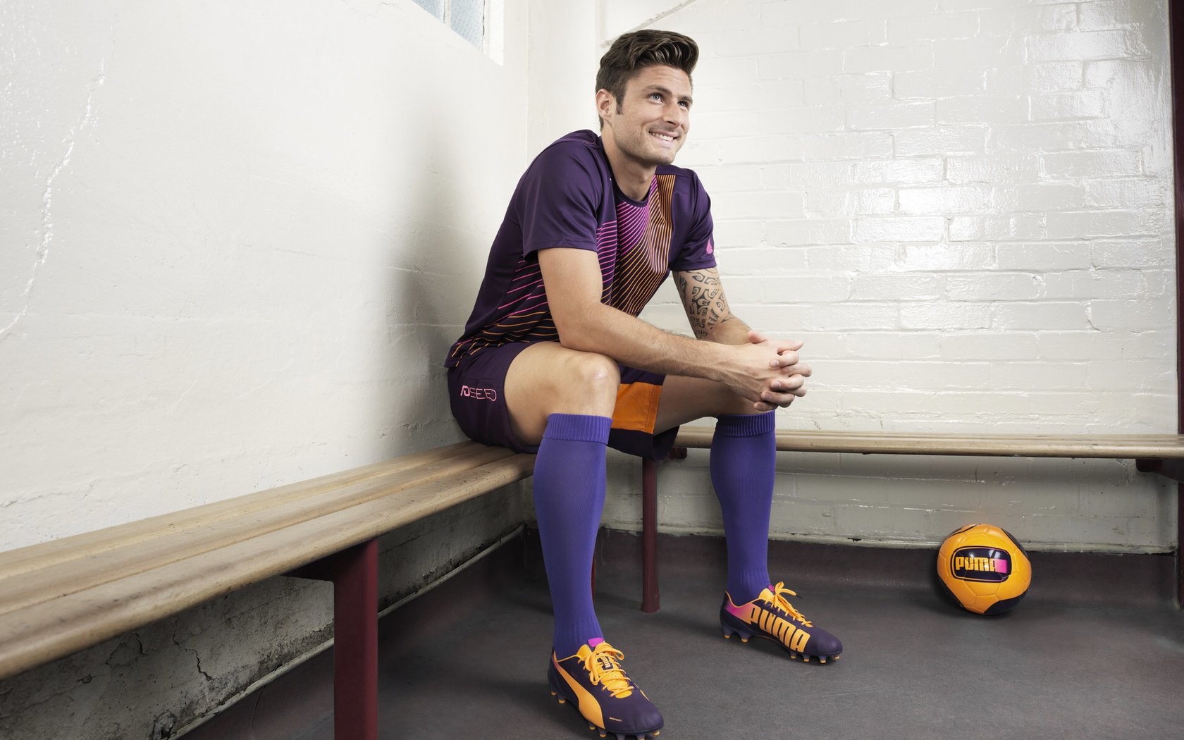 多纳鲁马坦言获瓜迪奥拉青睐 坚信曼城帅麾下能实现飞跃