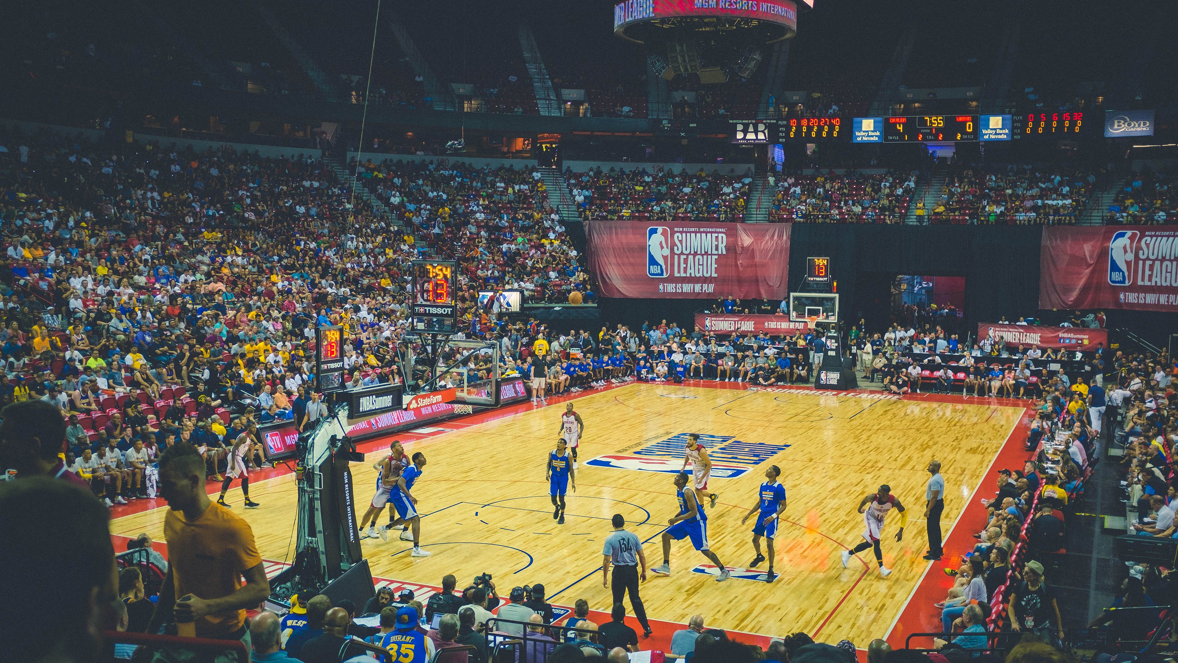 范登贝尔赫亲证，斯洛特明确沟通，期待我留队担任利物浦后防关键替补