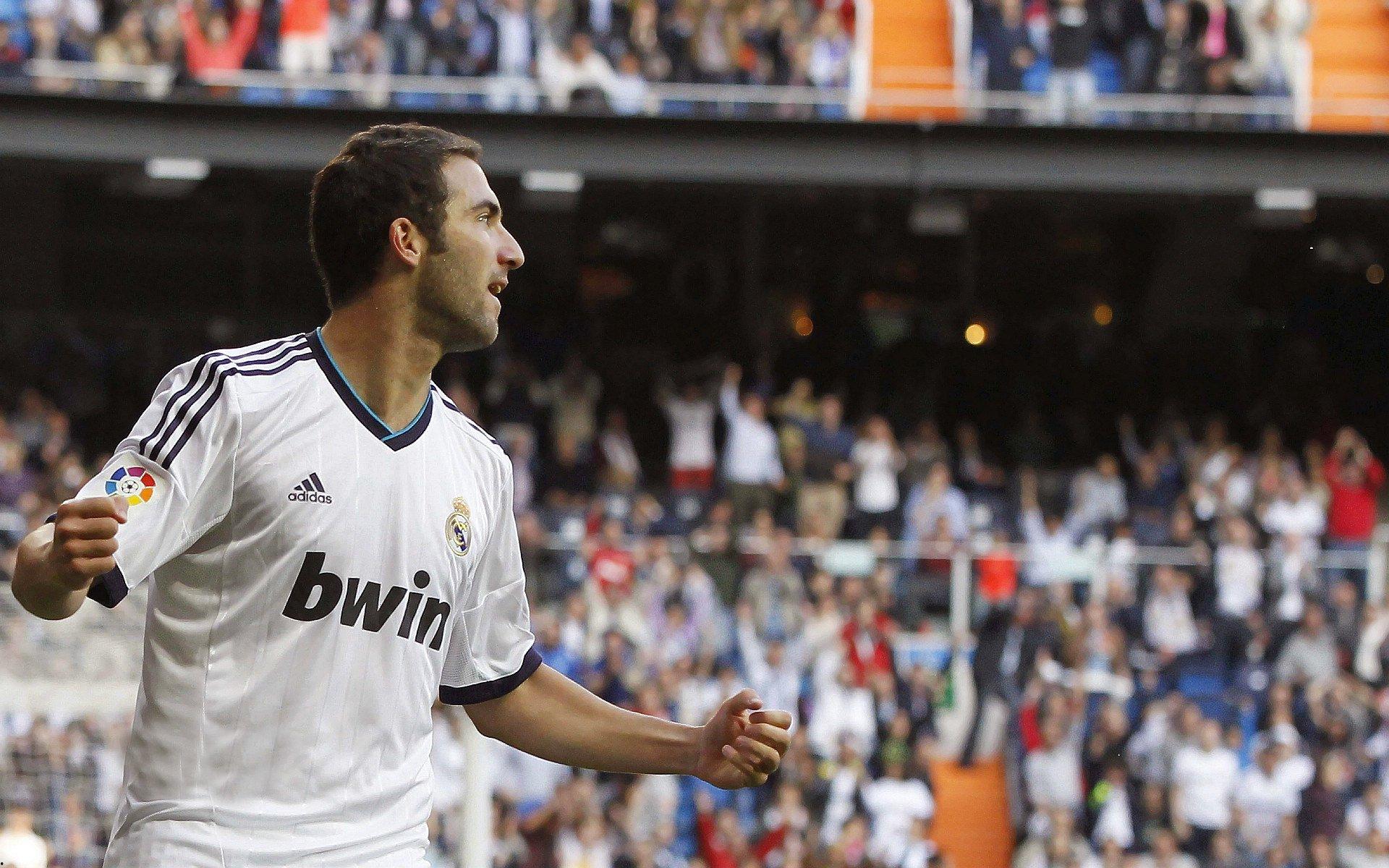 基恩痛批安菲尔德嘘声,自家球迷嘲讽本地青训瑰宝,何谈风度与忠诚?