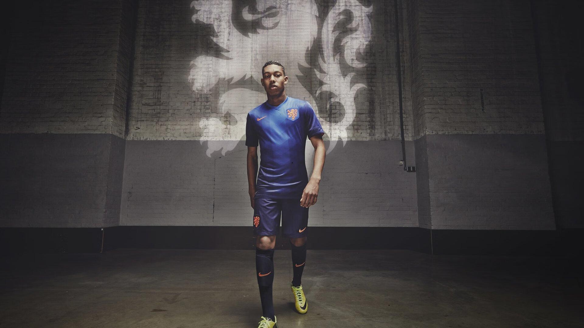 英足总官方指控伯恩利球员汉尼拔向利兹联球迷吐口水 纪律风波再燃球场对立情绪