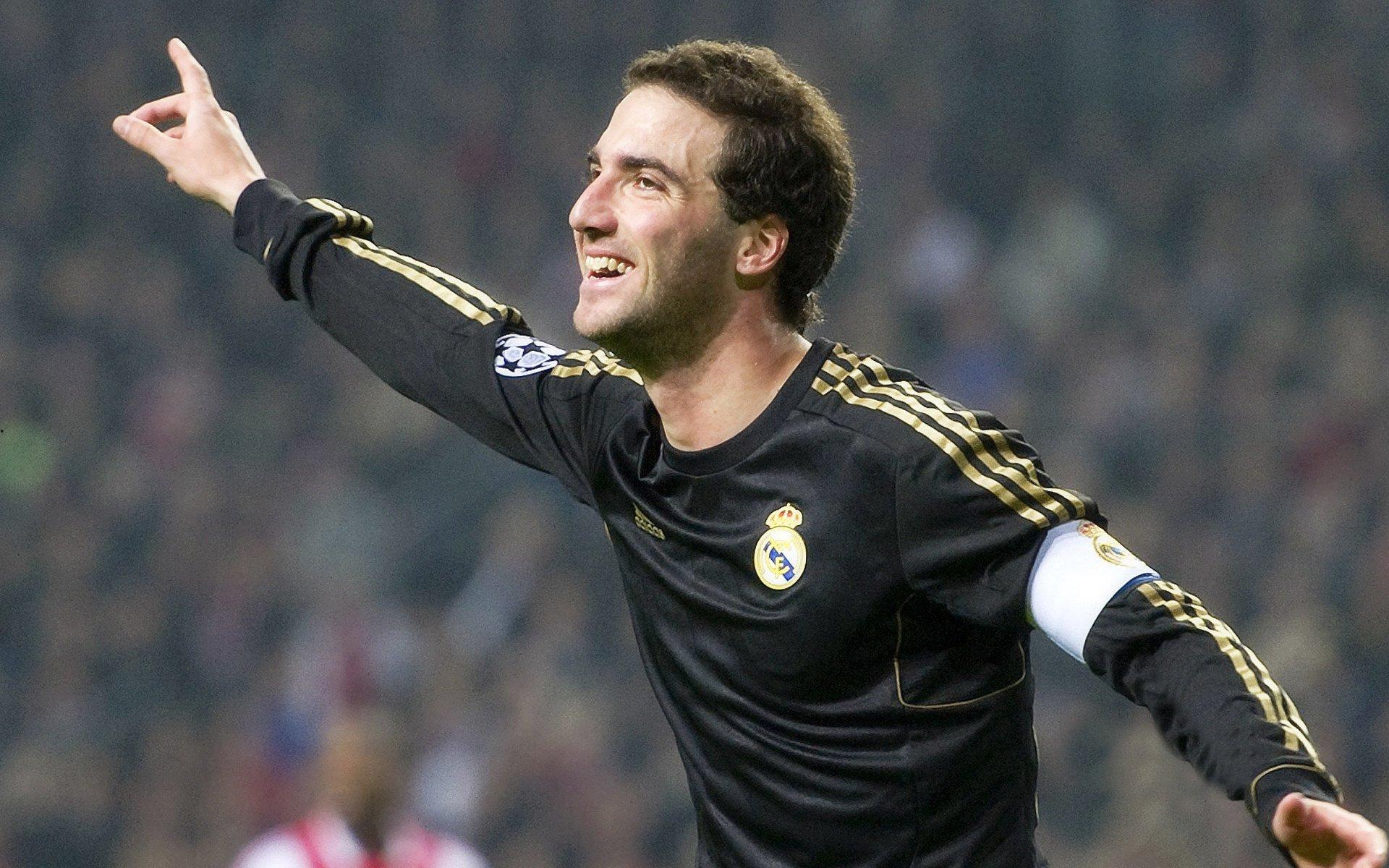 常林三分雨浇透对手，林书豪秀中文引爆更衣室，方硕调侃饺子宴庆胜利